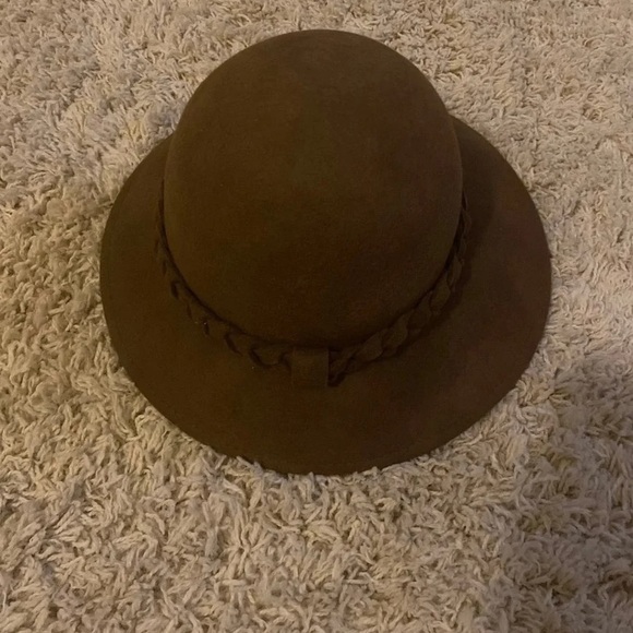 NWOT Adora adjustable felt hat - Picture 2 of 3